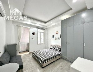 1 phòng ngủ /tách bếp - ban công ngay vòng xoay điện biên phủ (thang máy)