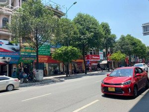 nhỉnh 300tr/m2, kinh doanh vô đối, mặt phố quang trung, 52m2, 15.9 tỷ