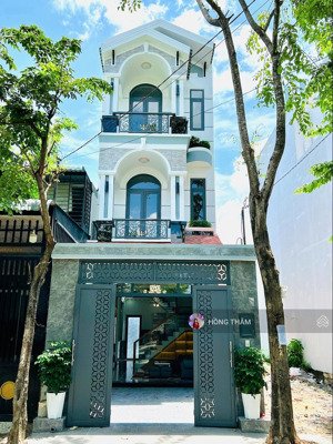 nhà đẹp đường thông ô tô 7 chỗ đậu trong sân đường lò lu quận 9 66.8m2 giá chỉ 6.5 tỷ lh 