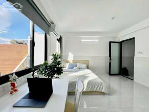 Cho thuê căn hộ 1 phòng ngủ nằm ngay Lê Văn Sỹ quận 3