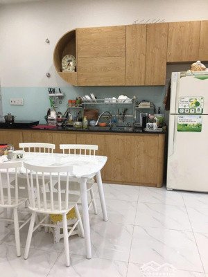 bán nhà đẹp đường ô tô gần khu tái định cư vĩnh hiệp, nha trang