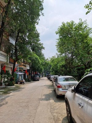 bán nhà kim giang, đại kim, 1 nhà ra ô tô tránh, ngõ thông 3 gác, dt 30m2, 5 tầng giá 7,9 tỷ.
