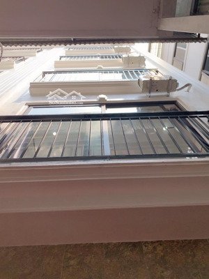 nhà dân xây kcbt sổ a4 ngõ 3 gác cách ô tô tránh 100m hoàng hoa thám 38m 7.5 tỷ