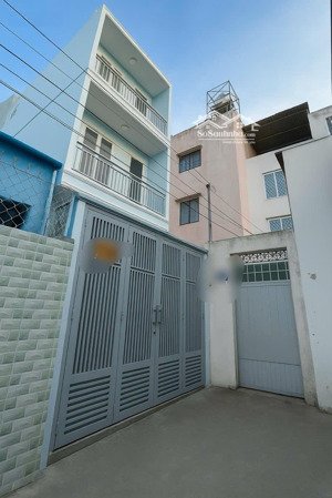 nhà đẹp 3 tầng - 4 phòng ngủ khép kín - sát mặt tiền lê hoàng phái - ngay lotte gò vấp