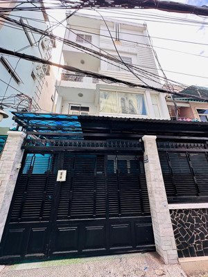 toà nhà đang cho thuê 50tr/tháng nguyễn thượng hiền 6.6x1 8m 4 lầu 12 phòng