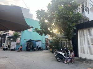 nhà bán dt khủng 268 m2, nở hậu, hẻm thông, gần mt bình đông p14 q8