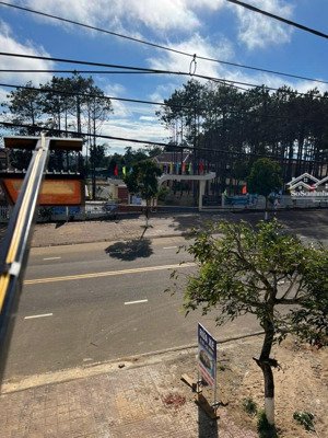 nhà mat tiền vo nguyên giáp đnag cho thuê vị tria đat địa kinh doanh giá hợp lý