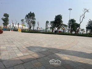 chủ nhà cần bán căn biệt thự song lập view vườn hoa đẹp nhất vinhomes cổ loa