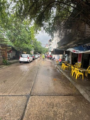chính chủ bán nhà 122 vĩnh tuy, 2 mặt ngõ, gần trường học chợ, tiện ích đầy đủ. lh 