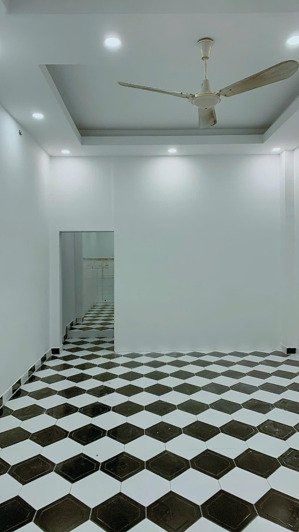 bán nhà hẻm 1/ . dt: 4.1x16m. 3 tầng đ thích quảng đức, p5,phú nhuận . giá:8,8 tỷ.lh:0938888299