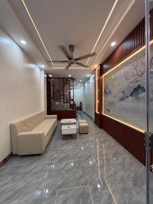 bán nhà trần duy hưng 5 tầng, 45m2, 6pn trung tâm cầu giấy, ngõ thông các ngả giá chỉ 13 tỷ