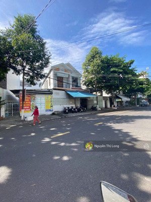 bán nhà mặt tiền đường bửu đoá ngang 8m