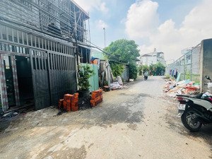 hiếm!! bán nhà cấp 4 nát hẻm oto, gần chung cư an phú đông giá chỉ 3.2 tỷ