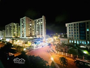 cần bán căn hộ ct4 vĩnh điềm trung đầy đủ nội thất , view đẹp, giá 2 tỷ 180 triệu.