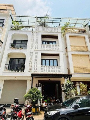 cô tăm 78tuổi bán nhà ở thích quảng đức -p4 - phú nhuận gần chợ nguyễn đình chiểu. giá 4tỷ150/82m2