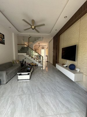 bán nhà riêng 64m2, 2,3 tỷ, 3pn, 3wc tại quỳnh cư, hồng bàng, hải phòng