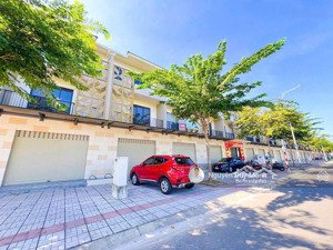 bán shophouse suncasa central vsip 2 cho thuê từ 17tr/tháng giá 3tỷ660/100m2 full ngay công viên