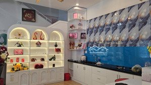 nhà đẹp kẹp đường luồng đẹp rẻ nhất khu vực đường thế lữ - giá nhỉnh 8tỷ