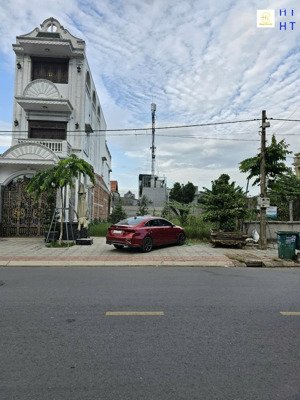 bán đất trục kinh doanh dt: 161.25m2 thổ cư 100% ( 5x33.25m ) , p.thuận giao, tp.thuận an