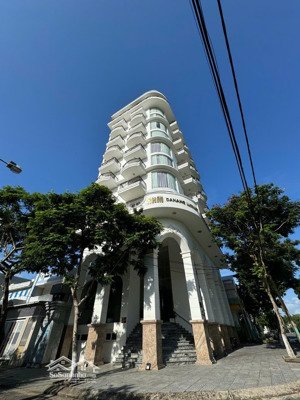 siêu vip tòa khách sạn 4 sao 12 tầng dt gần 300m an tư công chúa dt 600 triệu/tháng sát sông hàn