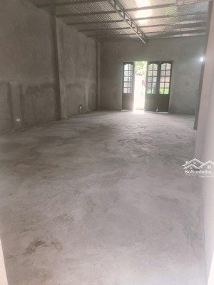 cho thuê nhà c4 làm văn phòng hoặc cửa hàng kinh doanh 100m2 giá 6tr tại phố chính trung trâu quỳ