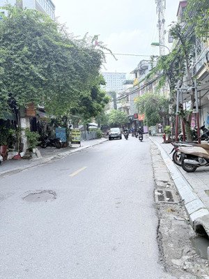 bán nhà tại nguyễn khoái, hai bà trưng 56 tỷ, 250m2, kinh doanh vip nhà hàng khách sạn, 3ôtô tránh.