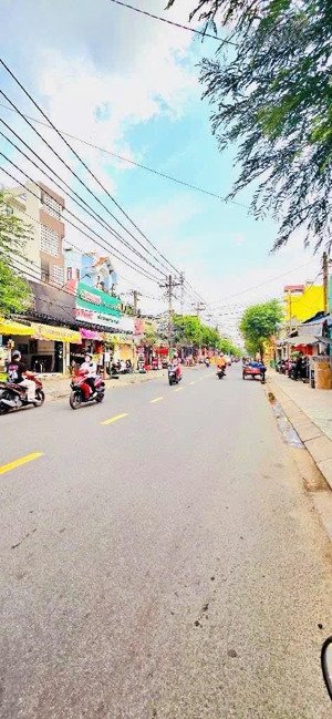 bán đất tặng nhà xưởng lô góc 2 mặt tiền ngay nguyễn văn quá dtsd 112m2 - nhỉnh 6 tỷ.