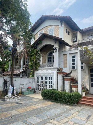 bán căn biệt thự góc 3 mặt tiền - kế vạn phúc city - 24 x 29m - p. hiệp bình phước - thủ đức!