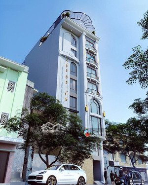 siêu phẩm lô góc 3 mặt tiền - 260m mặt phố đội cấn - 5 tầng thang máy - giá chỉ 1xx tỷ.