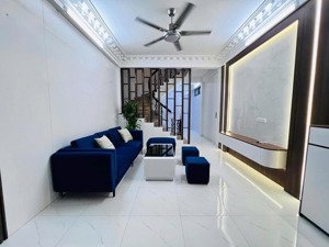 phân lô - ô tô tránh - trung tâm quận cầu giấy - phố trần quốc hoàn - 55m2 x 4 tầng - mt 5m - 22 đ