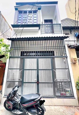 nhà 2 lầu ngay man thiện, 3pn,2wc, chỉ 6,x tỷ