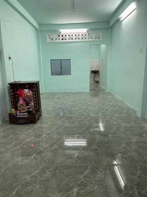 cho thuê nhà riêng đẹp, 96m2, ngay ngã 4 nguyễn tri phương - 3/2 , q10, hcm