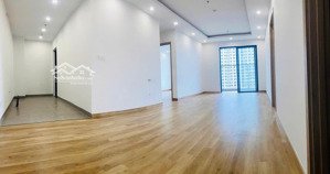 chỉ 7,15 tỷ căn hộ 3pn diện tích 108m2 dự án the wisteria đường 32, hoài đức. liên hệ: 