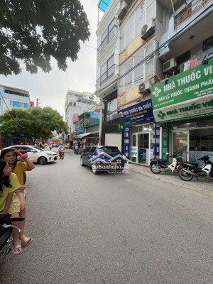 bán căn nhà mặt phố định công thượng, 6 tầng thang máy, lô góc 3 thoáng, kinh doanh