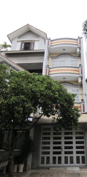 cho thuê nhà nguyên căn mặt tiền đường phan huy thực,tân kiểng,q7 giá 24tr/thg,3lầu.lh 