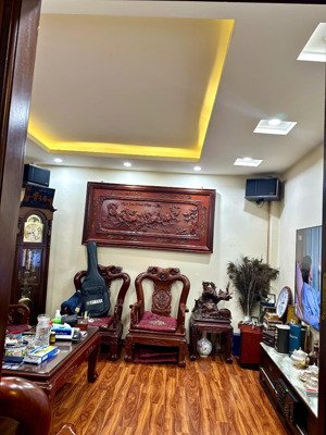 cc cần bán nhà phố thịnh quang,tây sơn,đống đa 49mv,x 4 tầng còn đẹp 4 ngủ nội thất đầy đủ 9,3 tỷ