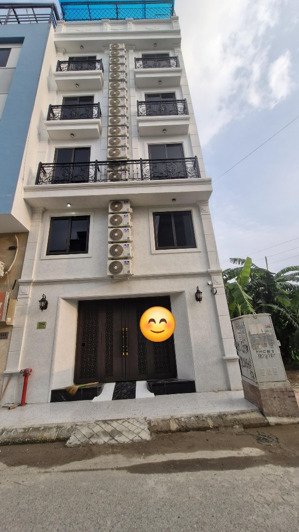 quá rẻ. nhà phú diễn, oto 7 chỗ vào nhà, 18 phòng khép kín, pccc, gpxd đầy đủ, dt 107m2*18.5 tỷ.