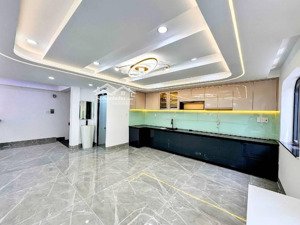 mặt tiền hẻm kinh doanh âu cơ hẻm 8m xe hơi tránh nở hậu tài lộc