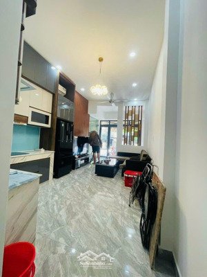 bán nhà mặt phố âu dương lân, 10 tỷ, 36m2, 2pn, 3wc, đầy đủ tiện ích