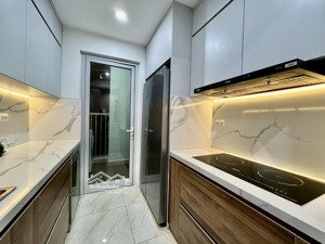 [nhà đẹp-đủ đồ] tôi cần cho thuê căn 3 ngủ 120m, tầng đẹp, nhà thoáng, ở luôn giá tốt tại goldsilk
