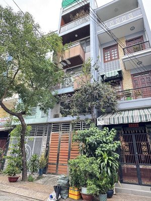 nhà mặt tiền đường lê sao [4m x 18m] trệt , lửng ,3 lầu ,6pn 8wc có thang máy