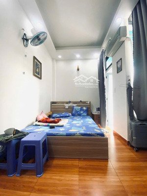 *** giá chỉ. 4 tỷ 990 triệu còn thương lượng . lh 