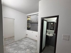 bán nhà . ngõ chợ khâm thiên . siêu siêu rẻ . nhà mới đẹp ở luôn .