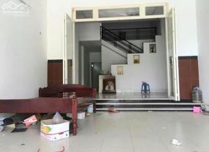 Nhà rộng mặt tiền kdc Bình Nhựt