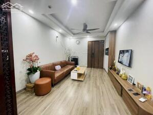 Cần bán siêu phẩm căn góc 3 ngủ Cầu Giấy 95m2, full nội thất cao cấp, view đẹp