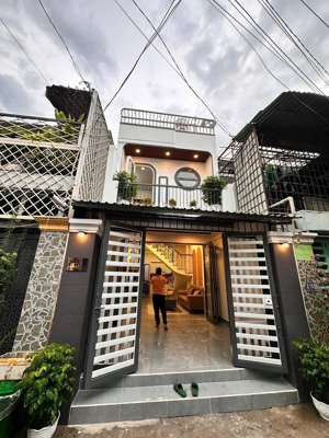 nhà siêu đẹp hẻm xe hơi sát gò vấp