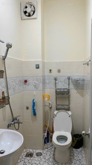 7.5triệu/tháng - nhà 2 tầng 2pn2wc full nội thất nguyễn duy trinh, p.phú hữu