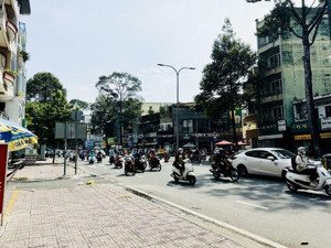 mặt tiền 3 tháng 2 quận 11- 4x17m, nở hậu 4.5m- nhà hai mặt tiền