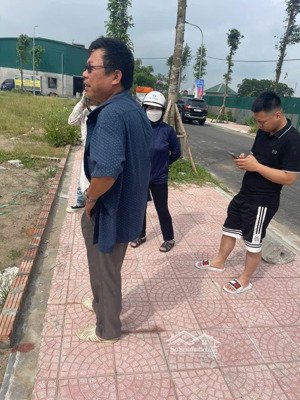 chính chủ cần bán gấp đất đấu giá x tổ 4, quang minh sổ đỏ cầm tay! bạn đang tìm