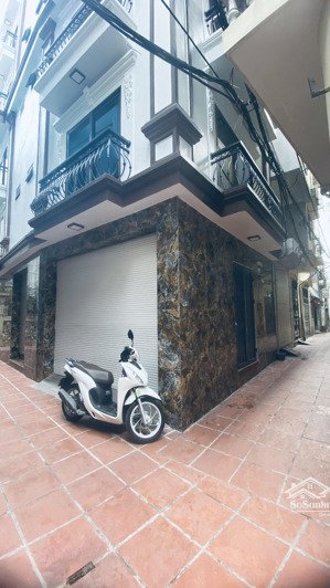 bán nhà lô góc ngõ 82 trần cung 7 tầng thang máy ô tô vào nhà kinh doanh nội thất cao cấp